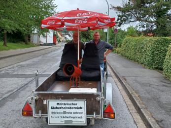 Böllermannschaft mit Kanone